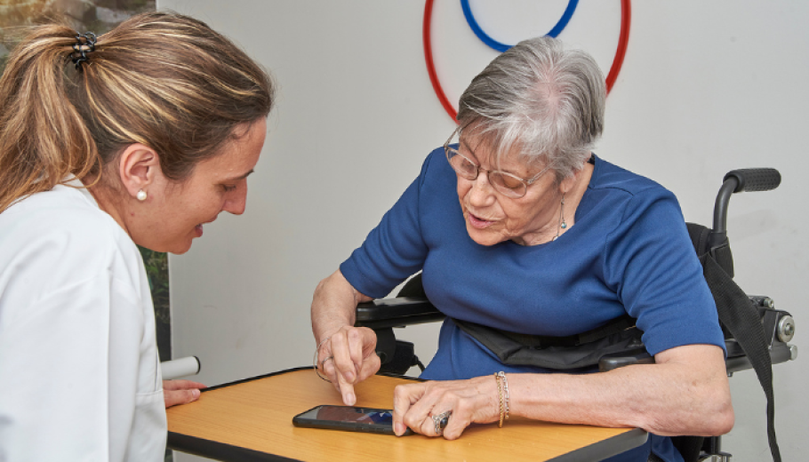Persones grans i tecnologia