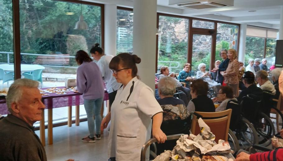 castanyada al centre residencial Torreblanca a Olot