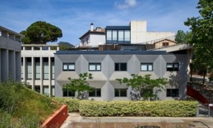 fachada de la residencia Colonia Güell