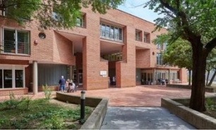 fachada del centro residencial Font dels Capellans 