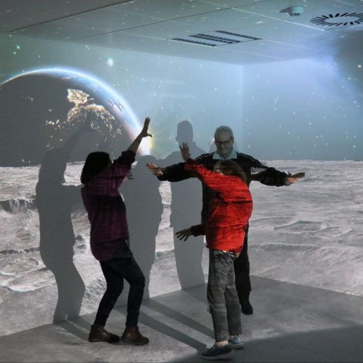 Proyecto Cognitio a través de una sala de realidad inmersiva