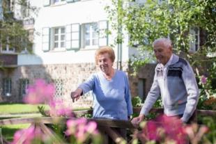 la socialització en la gent gran
