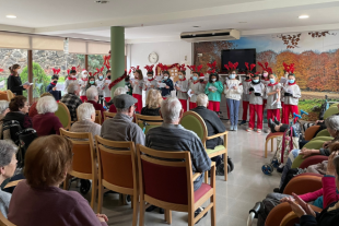 Projectes intergeneracionals i comunitaris en centres residencials