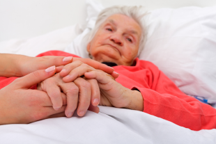 persona gran en situació de dependència