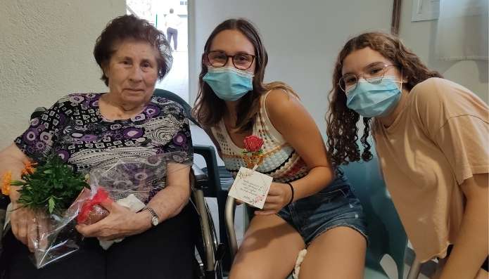 proyecto apadrina un abuelo caritas