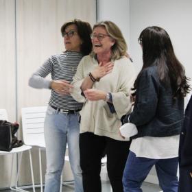 persones grans rient
