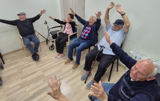 Sessió risoteràpia al Centre de Dia Primer de Maig