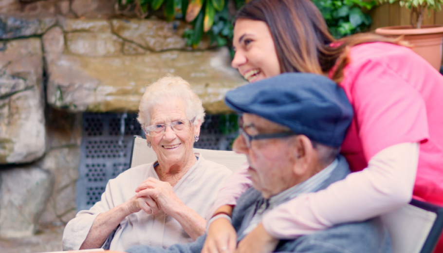 persones grans en residència