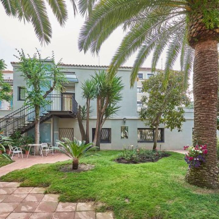 Jardin residencia Dovela Horta Barcelona